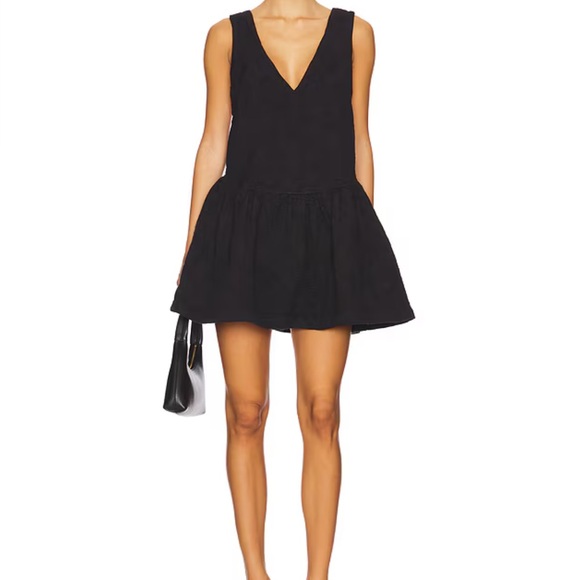 Free People Dresses & Skirts - Free People Elegant Black Bow-Back Mini cocktail Dress